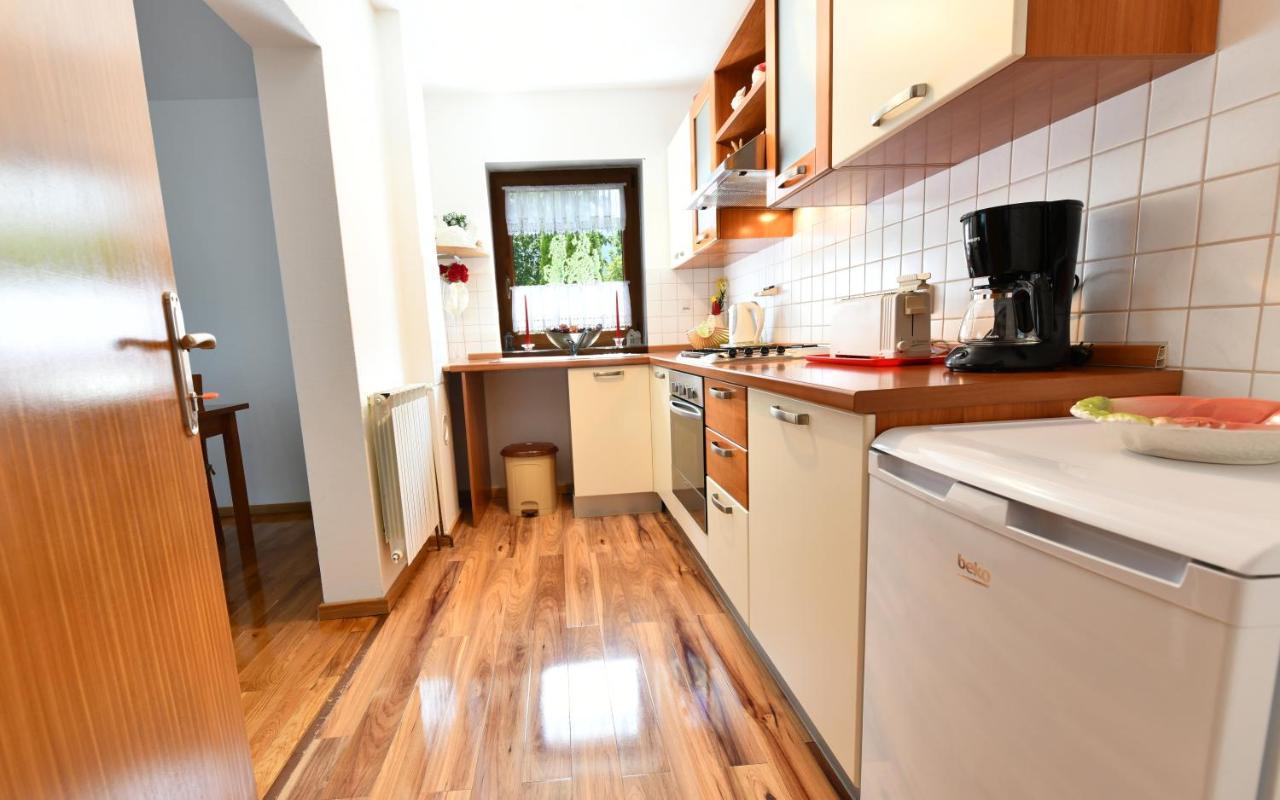 Apartment And Rooms Ivancica Selište Drežničko Extérieur photo