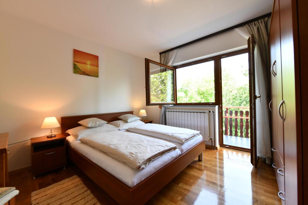 Apartment And Rooms Ivancica Selište Drežničko Extérieur photo