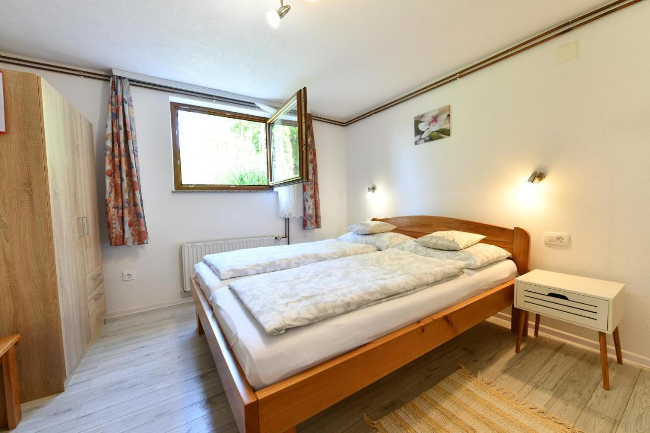 Apartment And Rooms Ivancica Selište Drežničko Extérieur photo